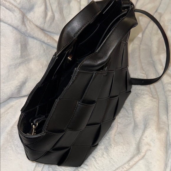 Urban Expressions Certified Vegan Chic Black Quilted hand/Shoulder Bag